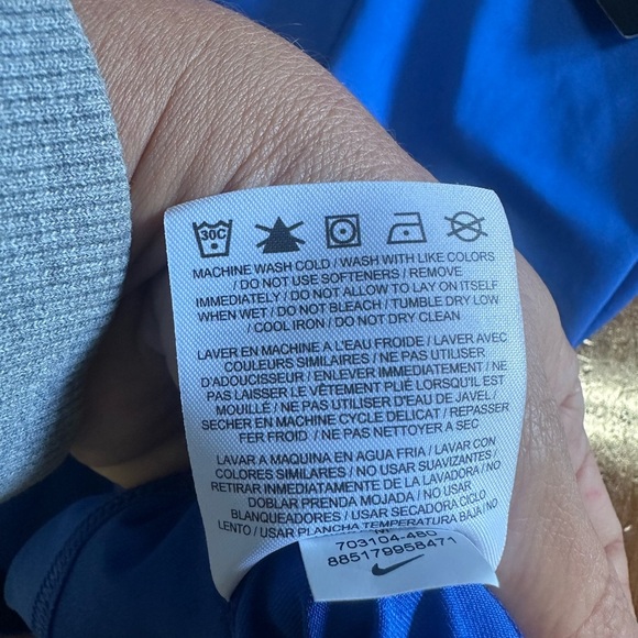 Nike Men's Bright Blue Short Sleeve Tee - Picture 6 of 7